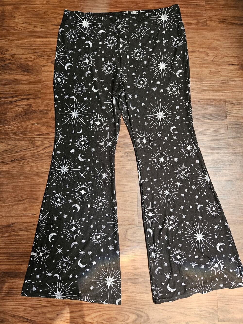 No Bo Flare Celestial Leggings XXXL Black White Moon & Stars Print